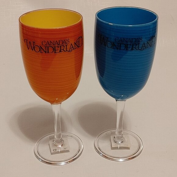 FUN Canada's Wonderland Goblet Wine Glasses PLASTIC PAIR BNWT - Picture 1 of 5